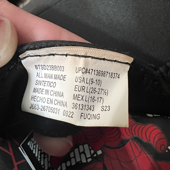 🌻Size 9-10T Light up flip flops! Great condition! Smoke free home🌻 - Picture 2 of 3